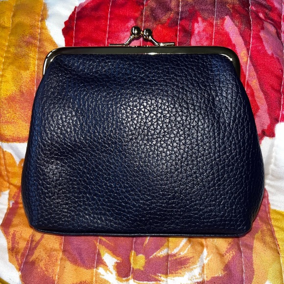 Dooney & Bourke wallet - Picture 2 of 4